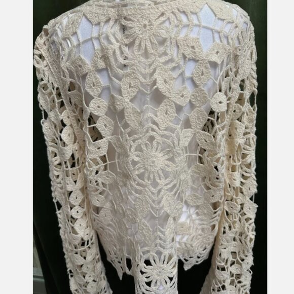 Luxurious Beige Lace Sweater Knitted Blouse Knitted Crop Top With Unique Flora - Picture 7 of 8